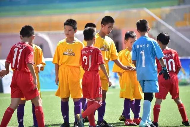 1夜5大转会：皇马官宣新帅，B席转会生变，曼城再遭拒绝，纽卡斯尔联闷声发大财